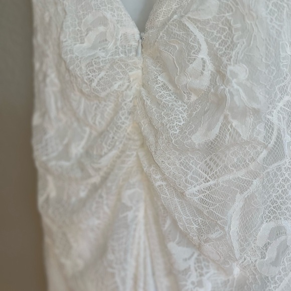 NWOT Flawless Extravagance White Lace Trumpet Hem Maxi Dress - Picture 8 of 8